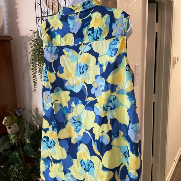 Liz Claiborne Blue and Yellow Patterned Blouse - Picture 2 of 6